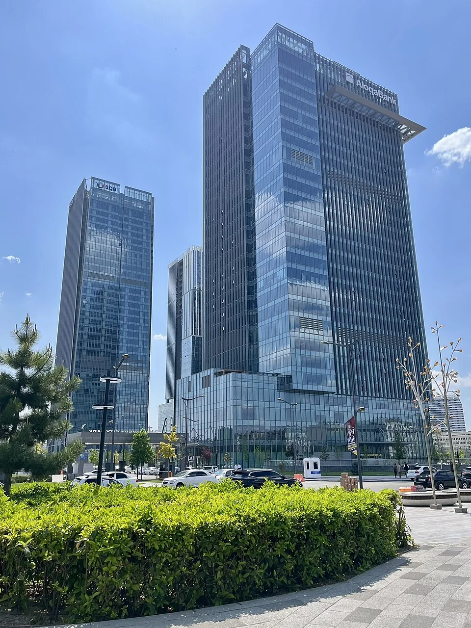 塔什干国际金融中心,用于说明乌兹别克斯坦相关采购文章的市场环境。